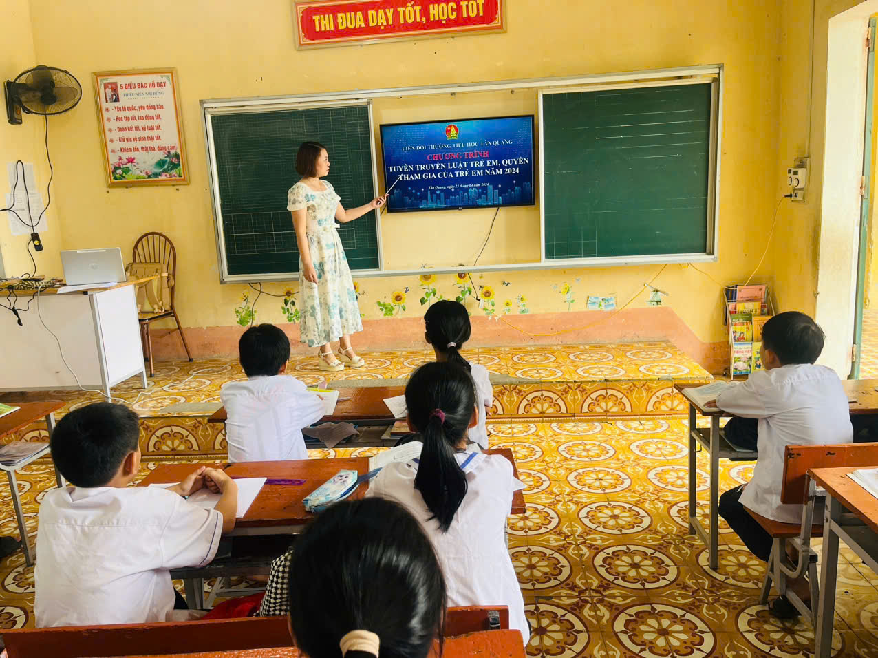 TH TÂN QUANG