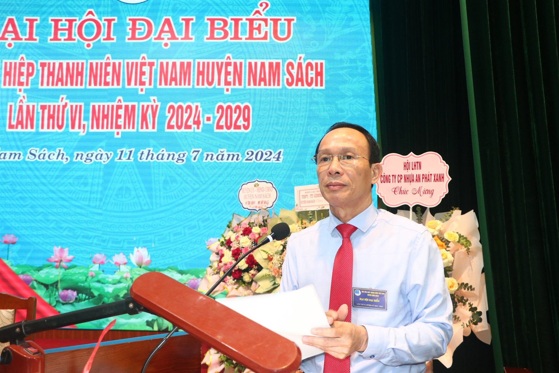 Đồng chí Lê Quang Thụ - Phó Bí thư Thường trực Huyện ủy phát biểu 