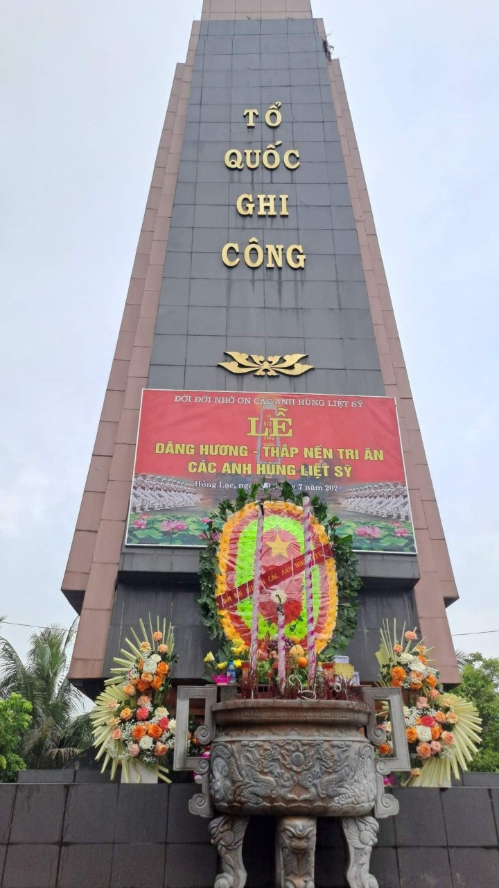 XÃ HỒNG LẠC